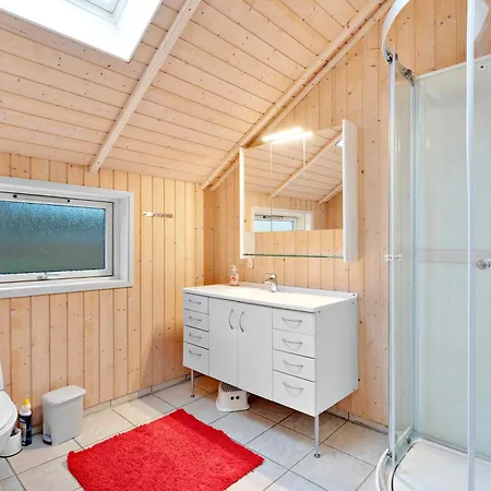 Stunning In With 3 Bedrooms And Wifi Holiday home *