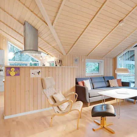Holiday home Stunning In With 3 Bedrooms And Wifi