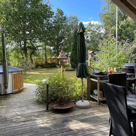 Stunning In With 3 Bedrooms And Wifi * Ronde